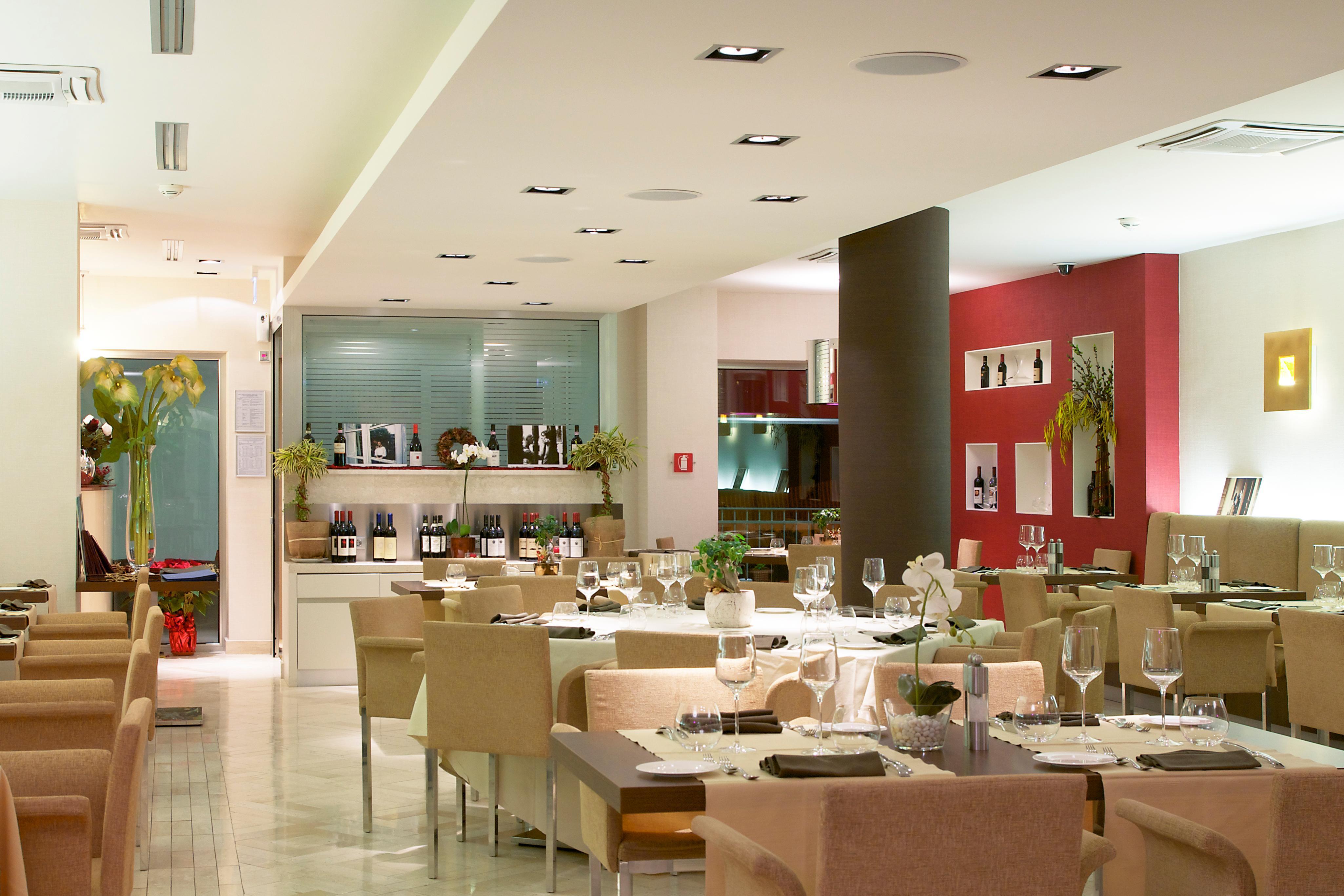Jazz Hotel Олбия Екстериор снимка