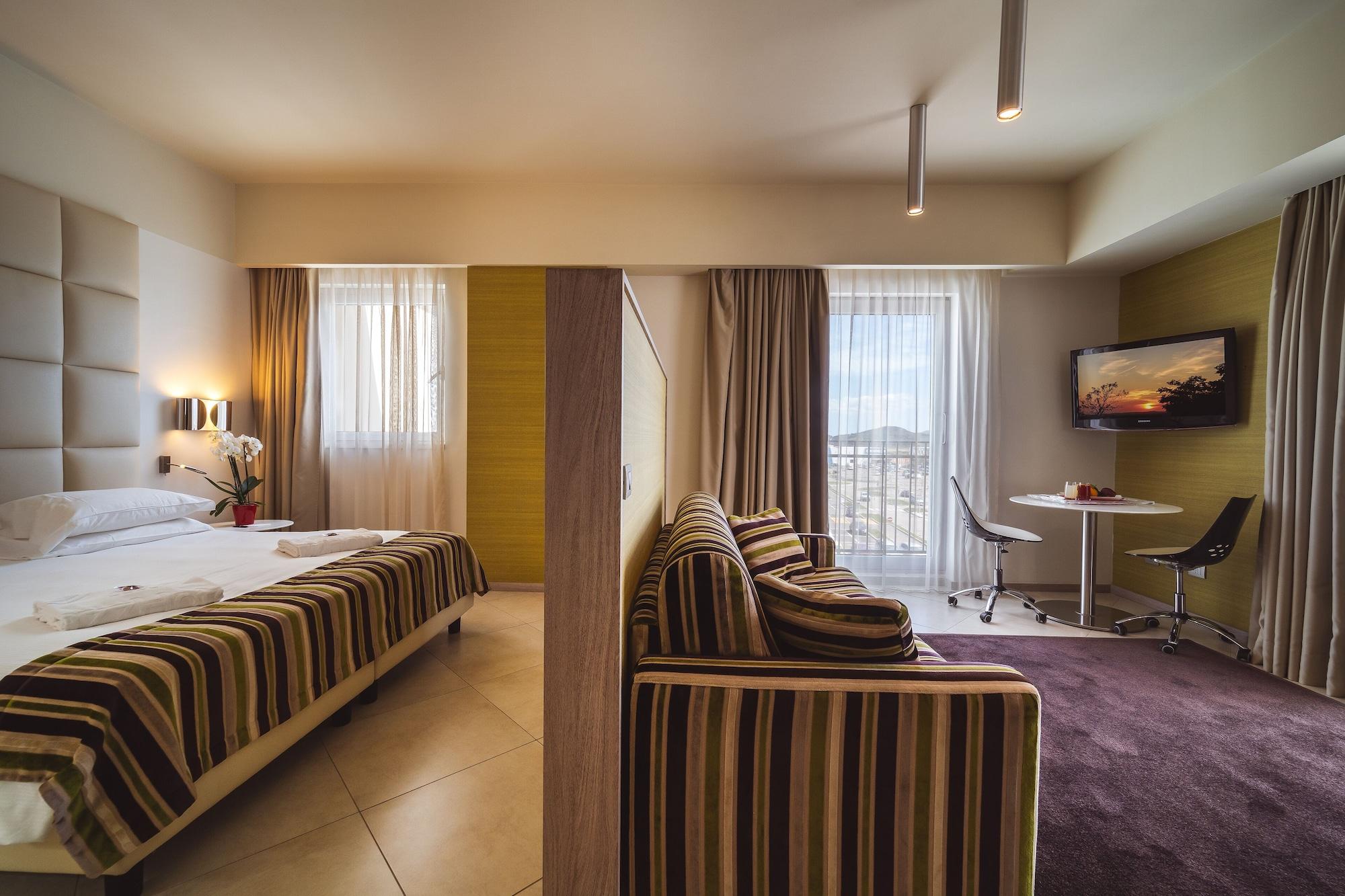 Jazz Hotel Олбия Екстериор снимка